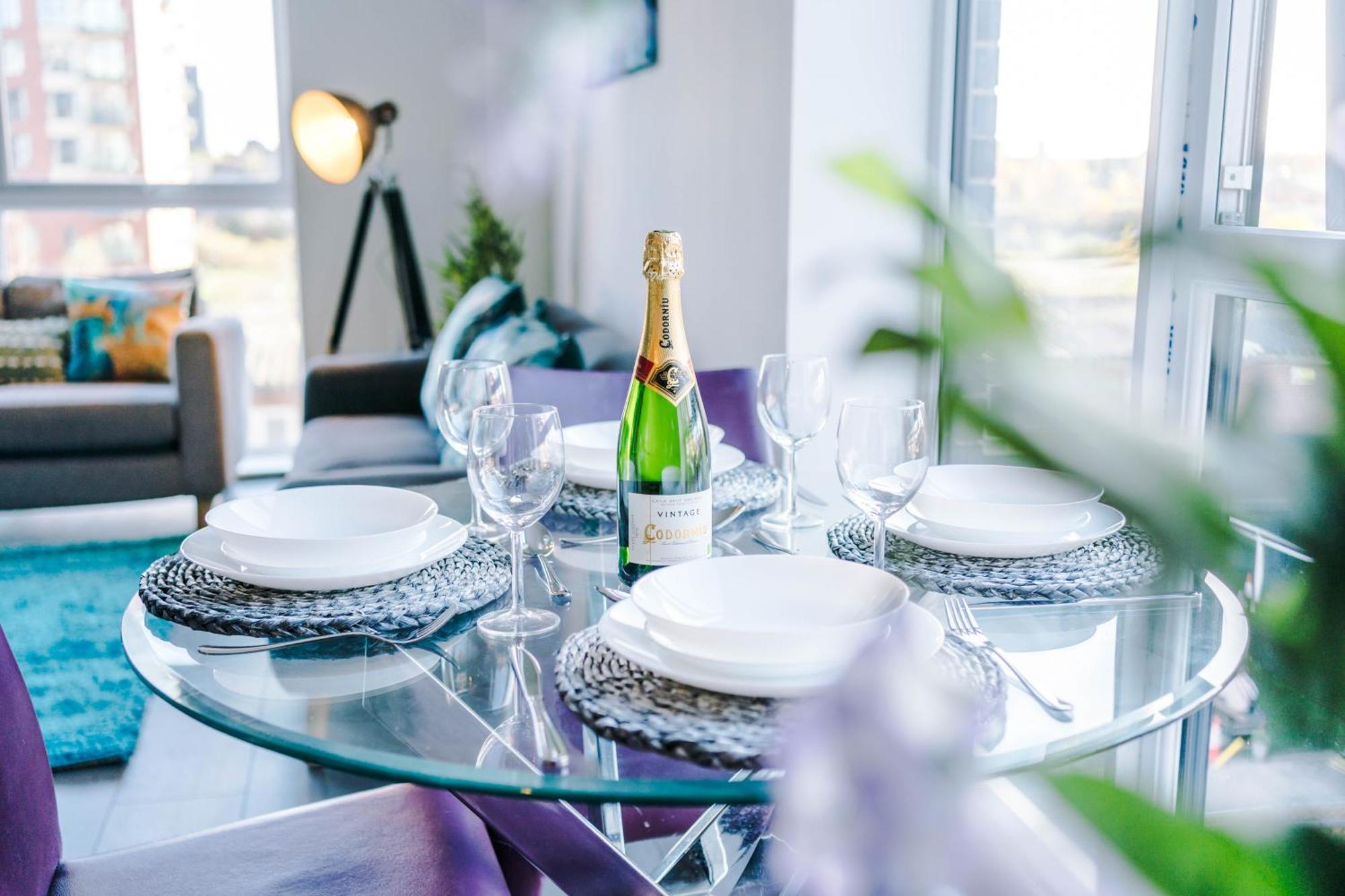 Lux Livin' Apartments - Luxury 5 Bed Apartment Manchester City Centre Bagian luar foto